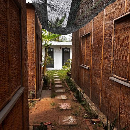 BenTrestay Giong Tu Dien Exterior foto